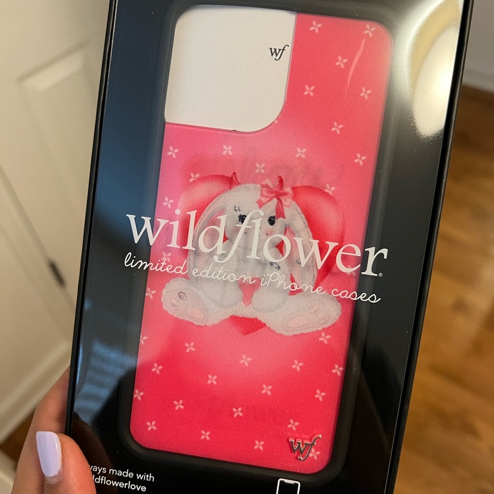 Wildflower bunny Iphone13 case